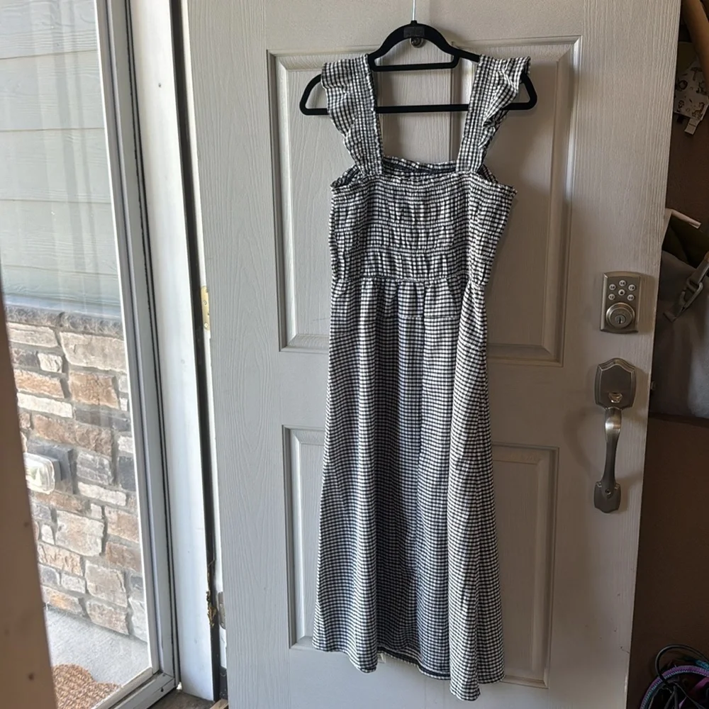 Old Navy Navy and White Striped Dress - Picture 3 of 4